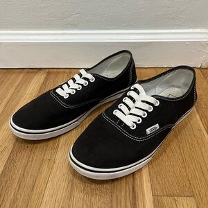 VANS Authentic Lowpro Womens Shoes